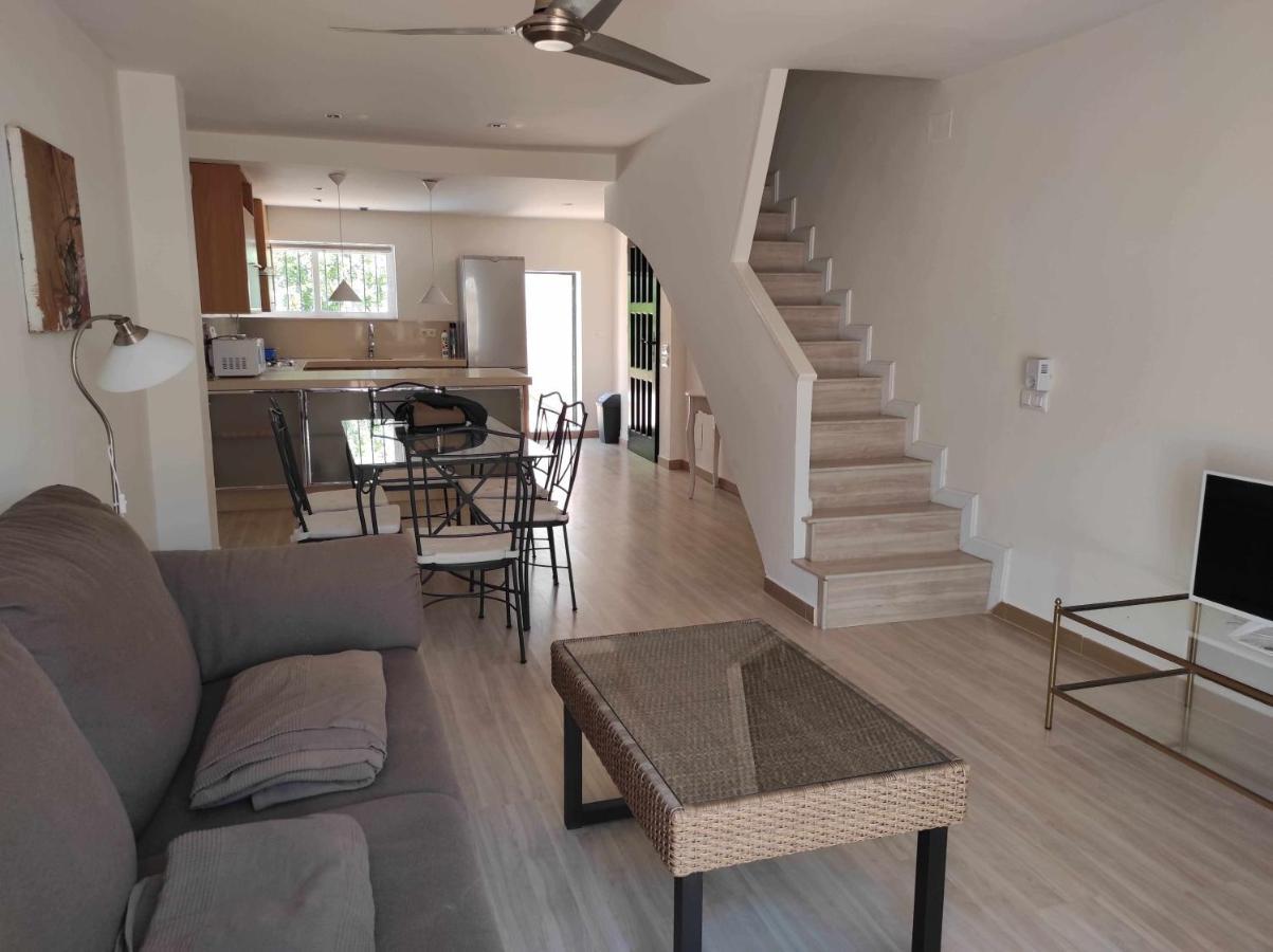 הוילה סהרה דה לוס אטונס Casa La Gaviota En El Centro De Zahara מראה חיצוני תמונה